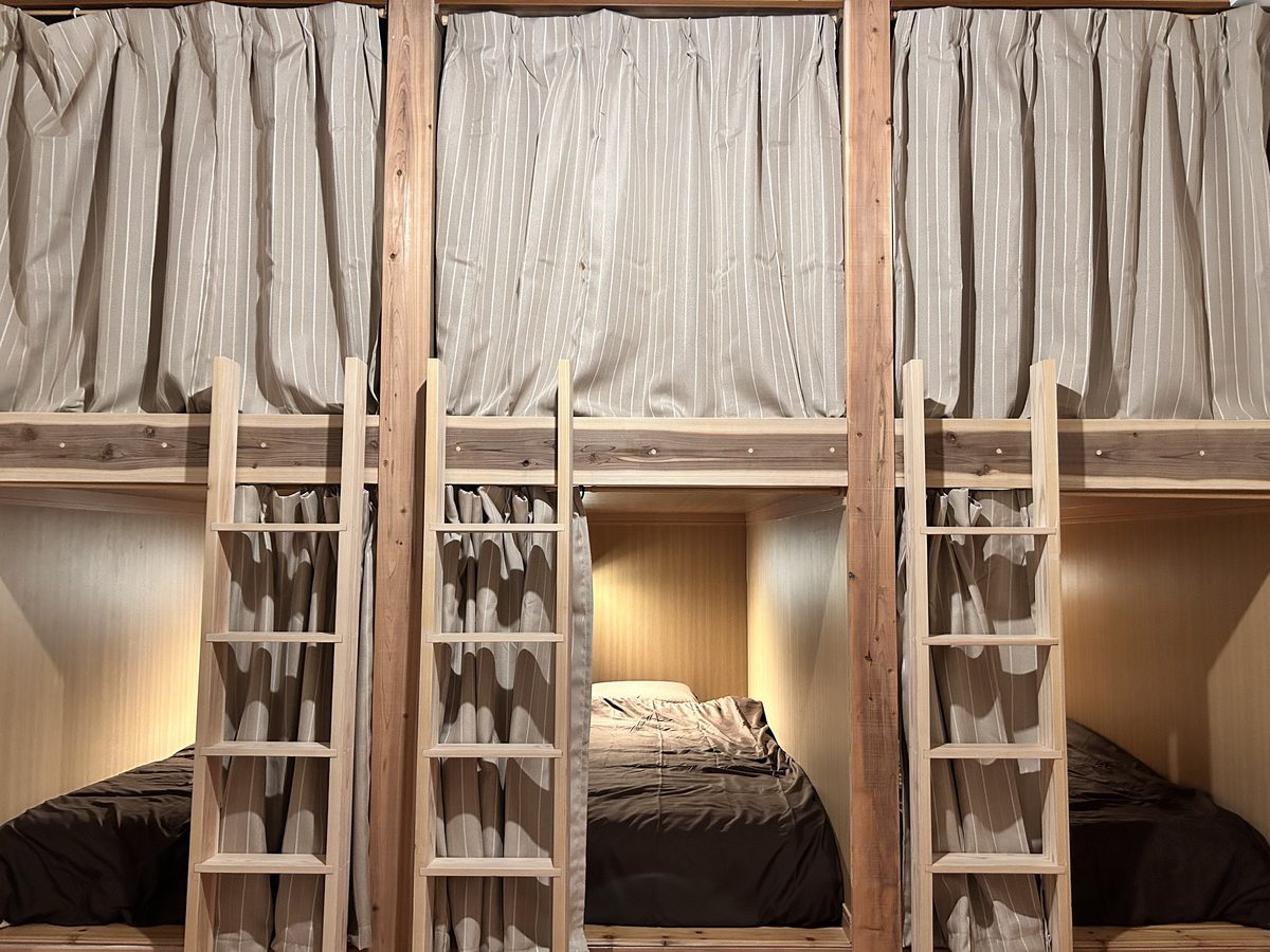 ドミトリー 二段ベッド